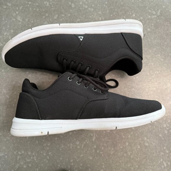 Cuater by TravisMathew Black Sneakers – Men’s Size 13 - Picture 3 of 13